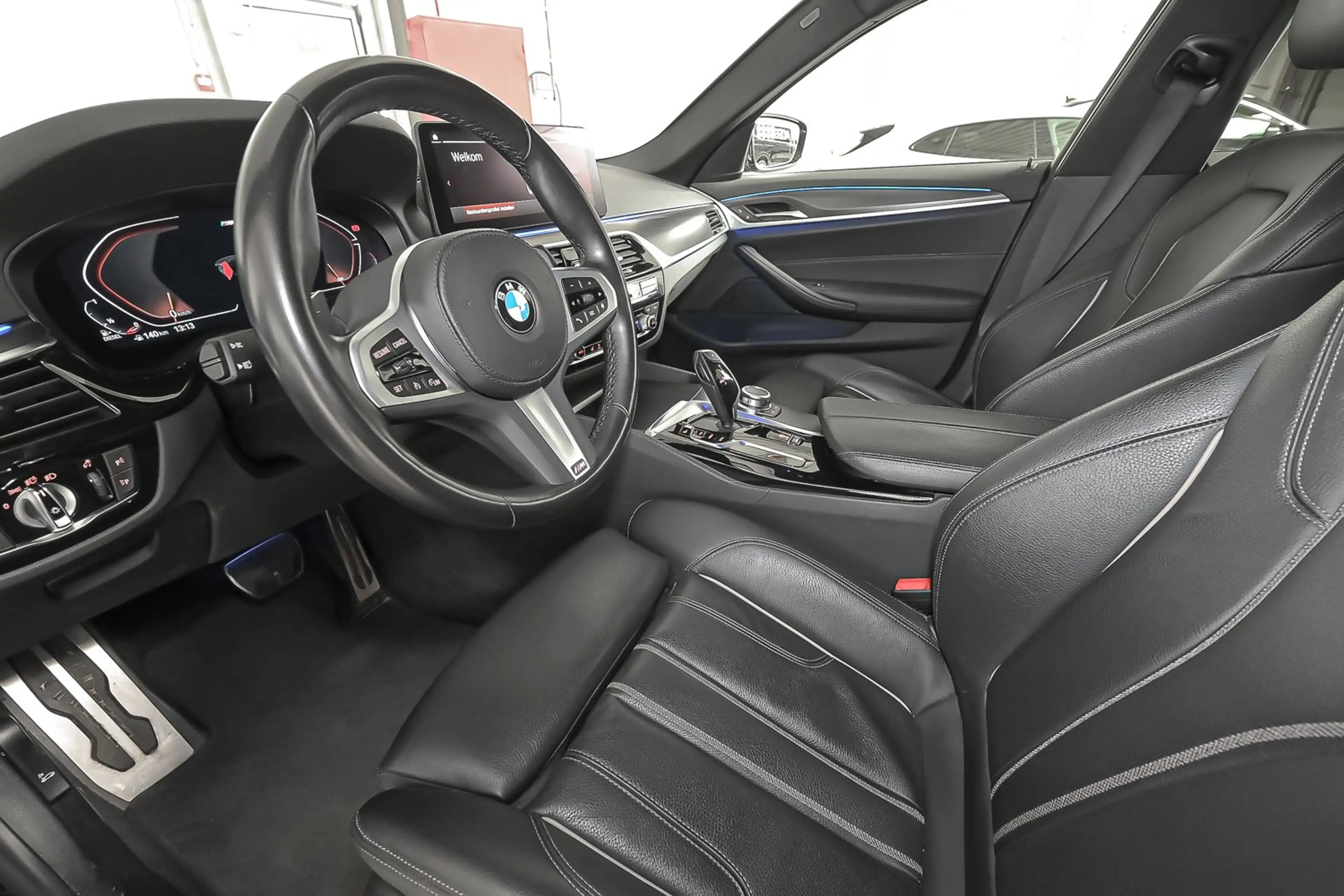 BMW 518 d Touring M-Sportpakket — photo 8