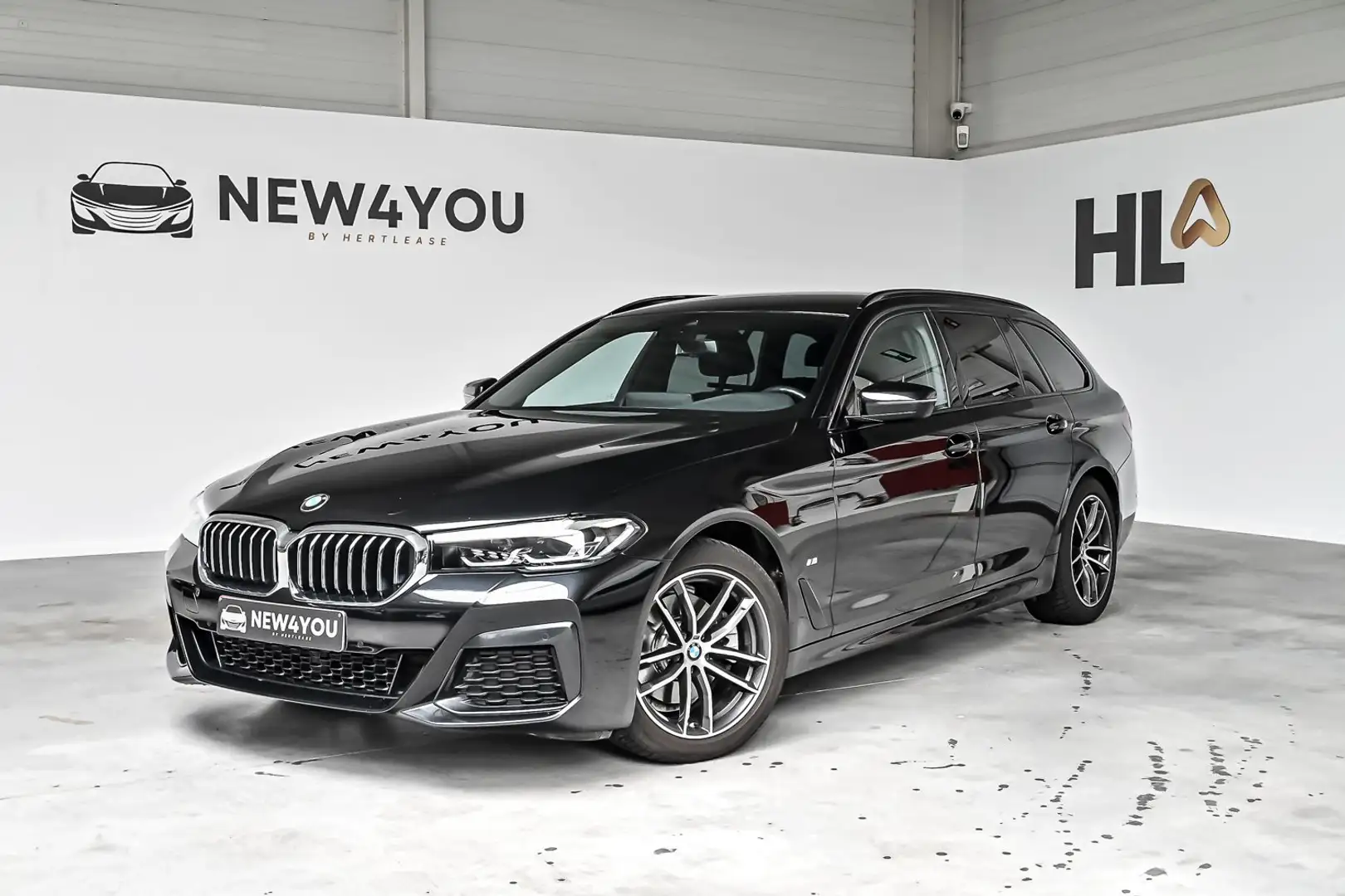 BMW 518 d Touring M-Sportpakket Zwart - 1
