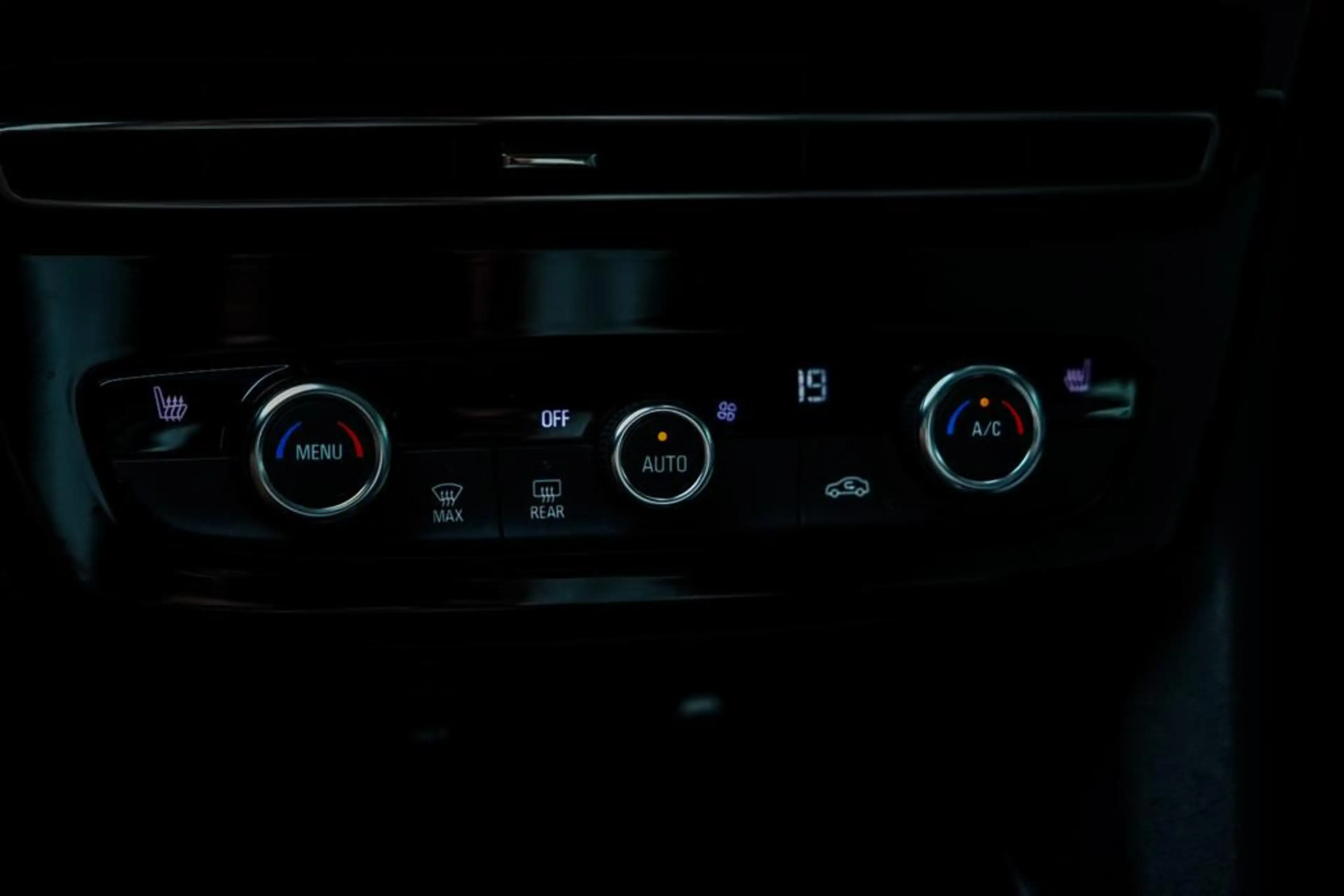 Opel Mokka-E Electric Edition 50 kWh / Warmtepomp / Zwart Metal — photo 19