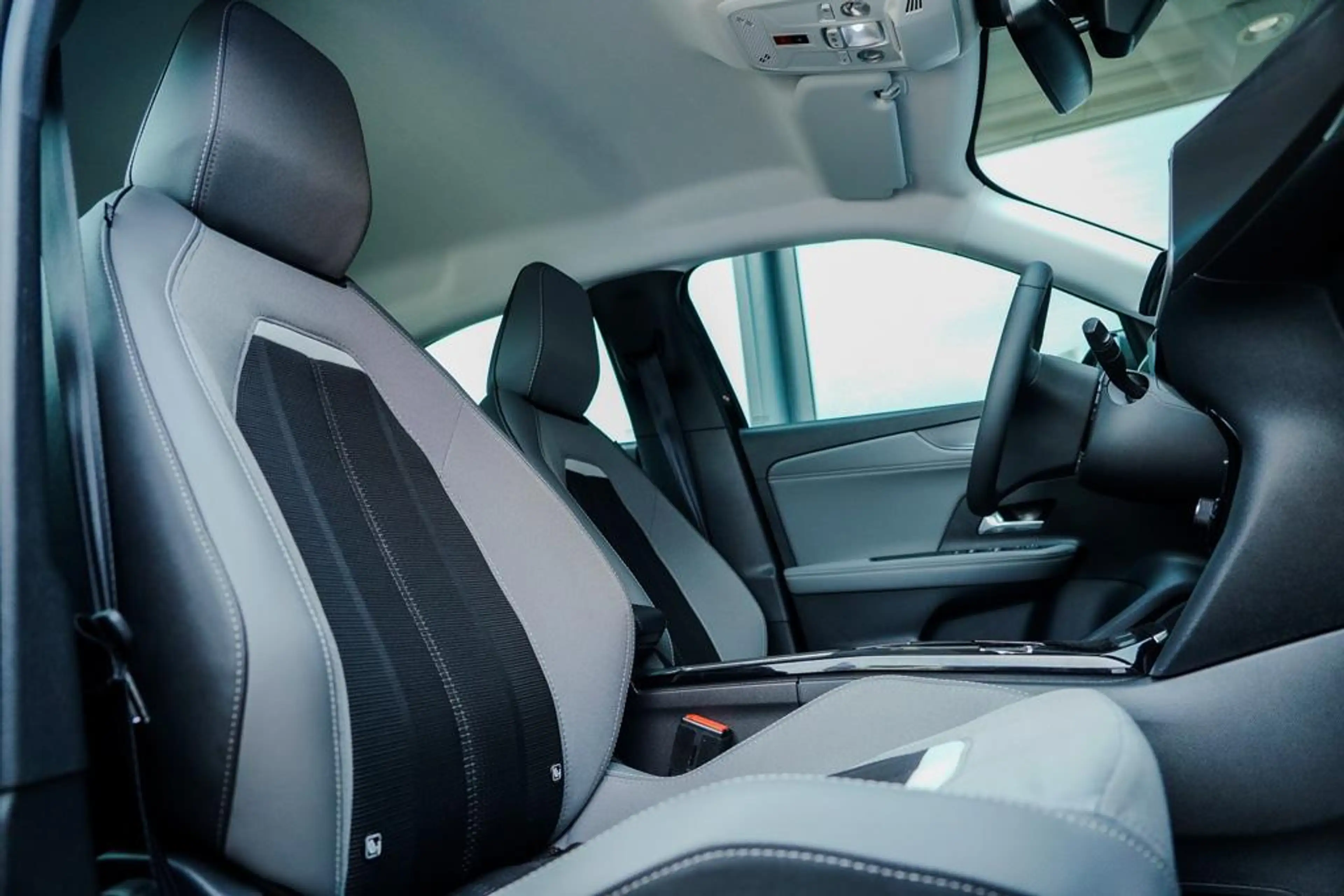 Opel Mokka-E Electric Edition 50 kWh / Warmtepomp / Zwart Metal — photo 18