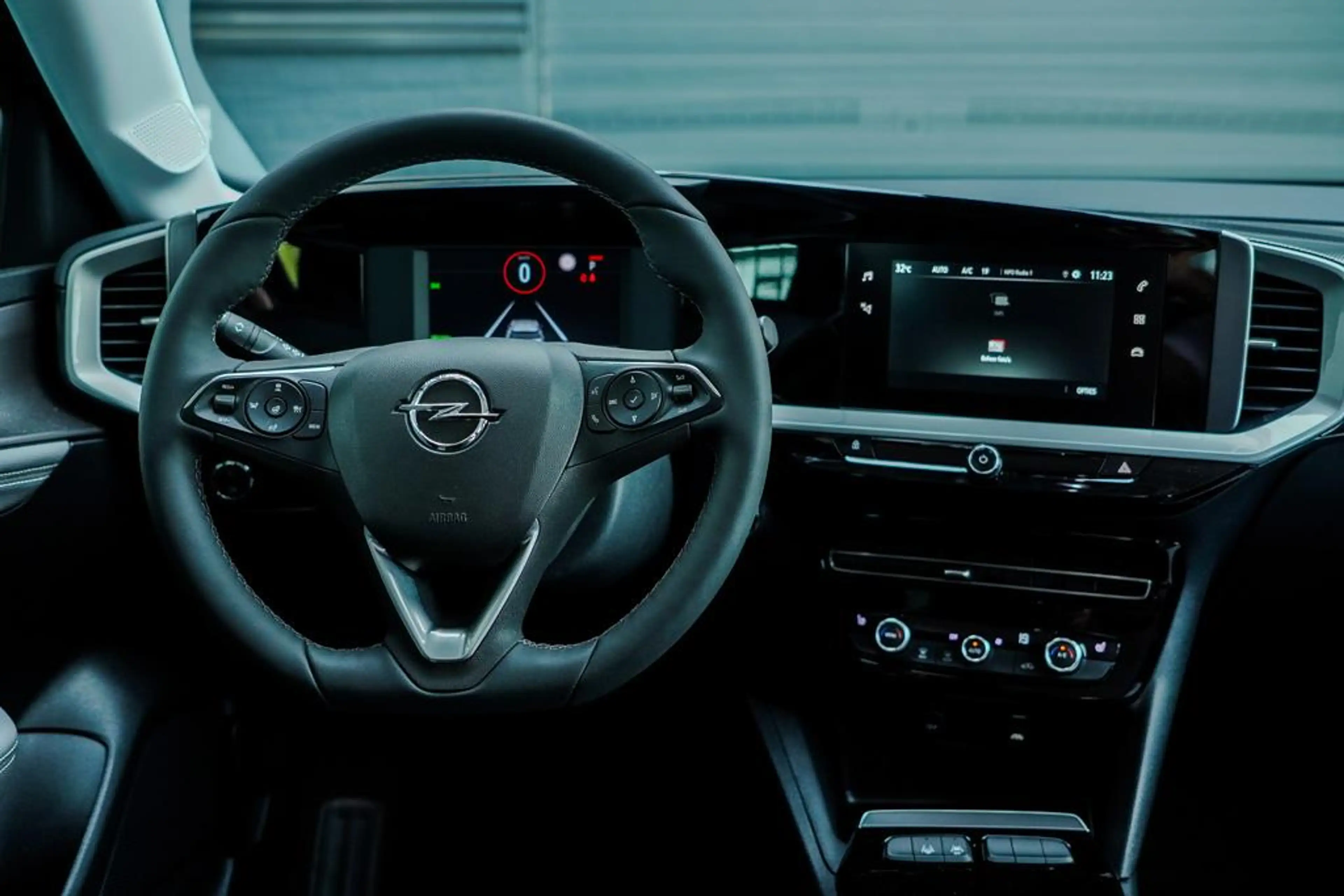 Opel Mokka-E Electric Edition 50 kWh / Warmtepomp / Zwart Metal — photo 33
