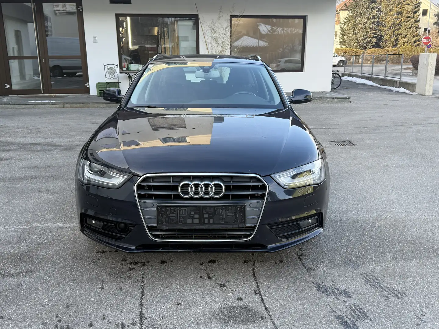 Audi A4 Avant Blau - 1