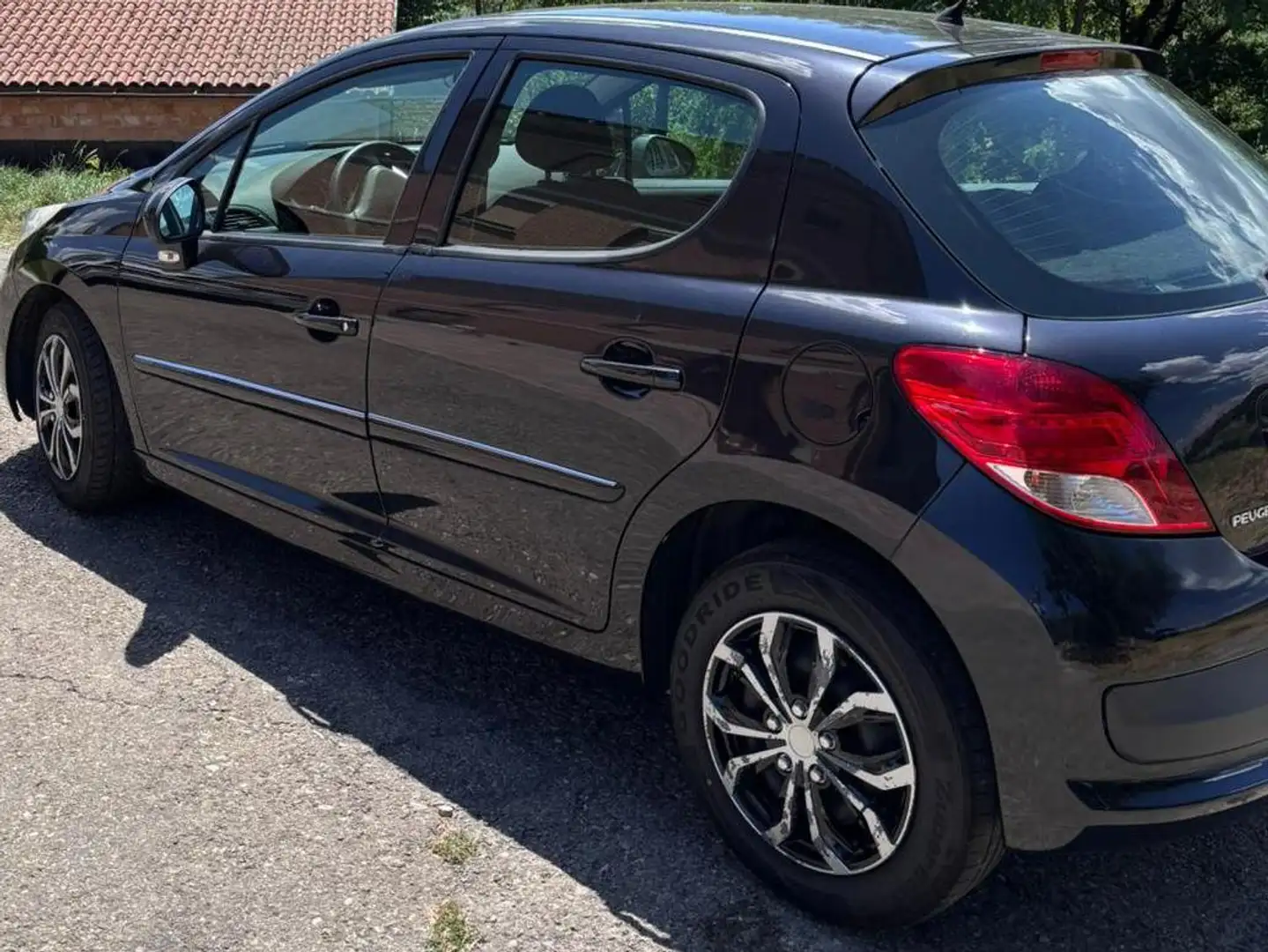 Peugeot 207 207 5p 1.4 8v Energie eco-Gpl 75cv Negru - 2