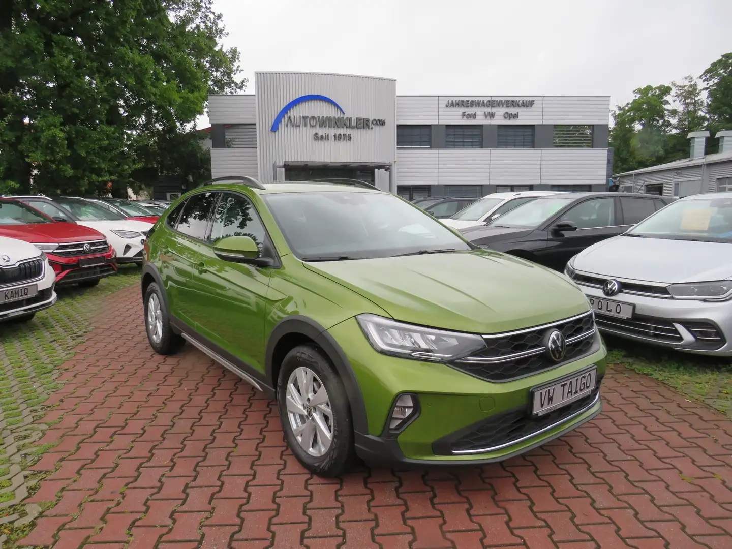 Volkswagen Taigo TAIGO 1,0 TSI LIFE*LED+PDC+ACC+KAA+SHZ* Grün - 1