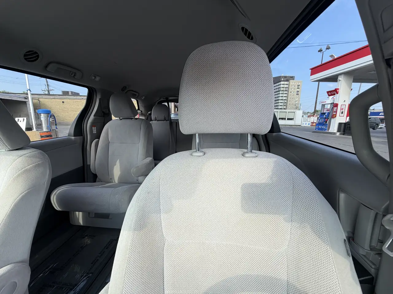 Toyota Sienna снимка Toyota Sienna