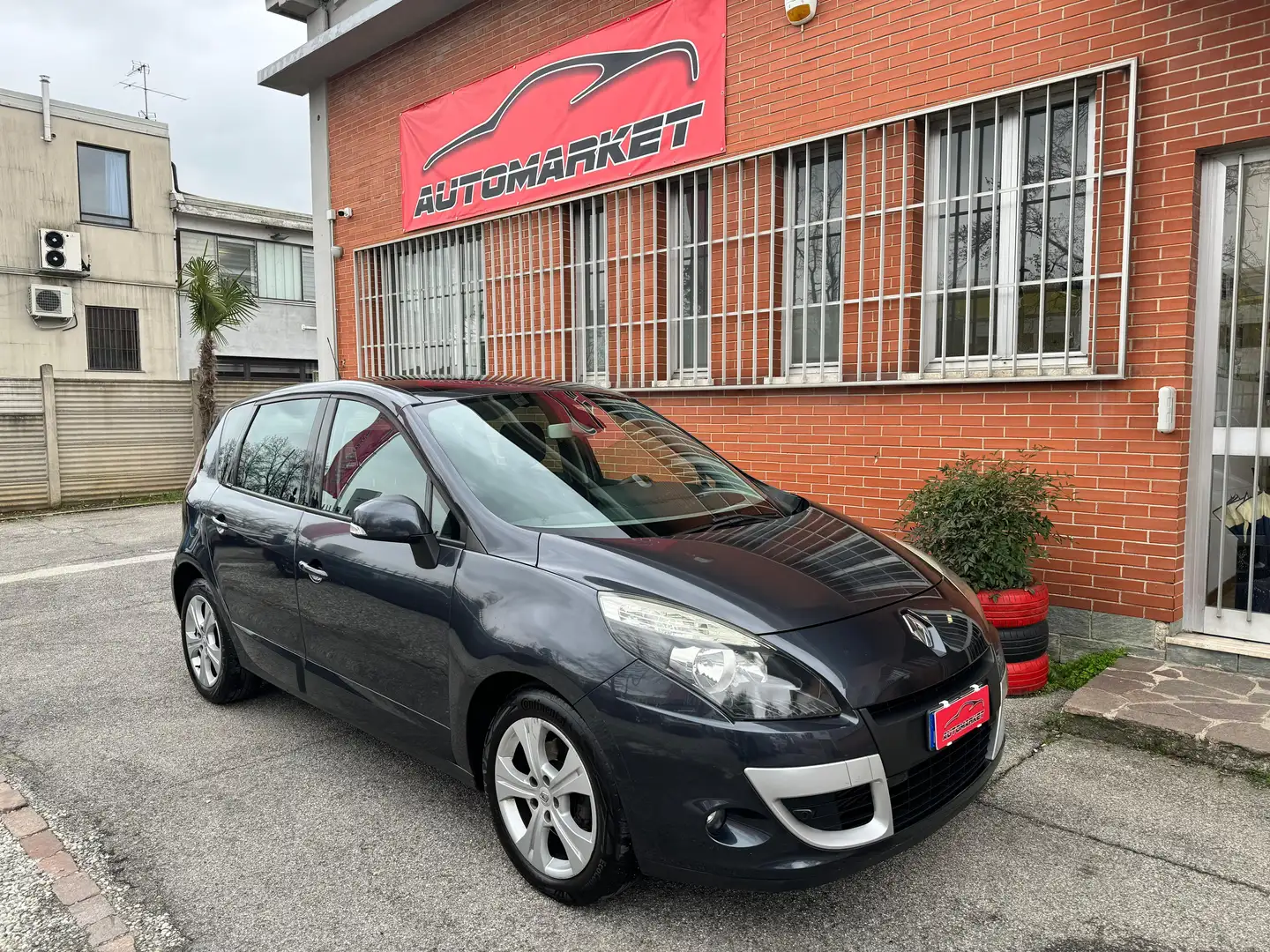 Renault Scenic X-Mod 1.5 dci Luxe 110cv TETTO Szary - 1