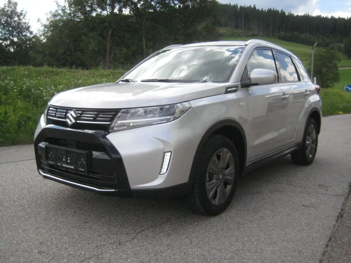 Suzuki Vitara 1.4 HYBRID Allgrip shine Silber - 2