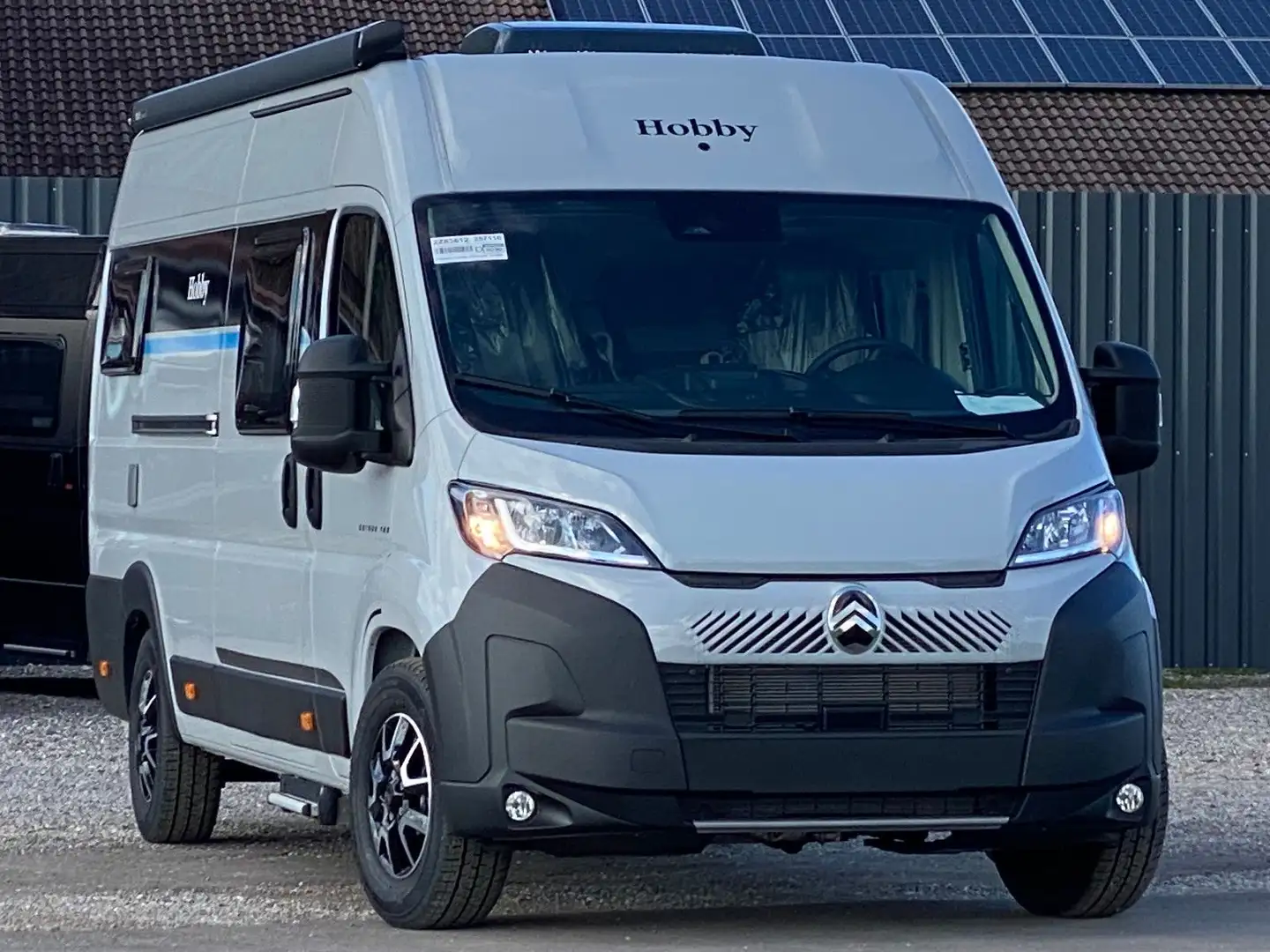 Carado ONTOUR Van 640 ET Modell 2025,Längsbetten Grau - 1