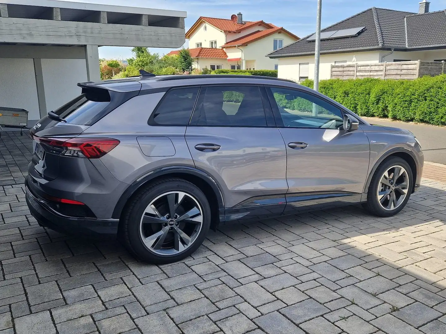 Audi Q4 e-tron Q4 e-tron 40 S-Line, AHK, Kamera, Garantie Grau - 1