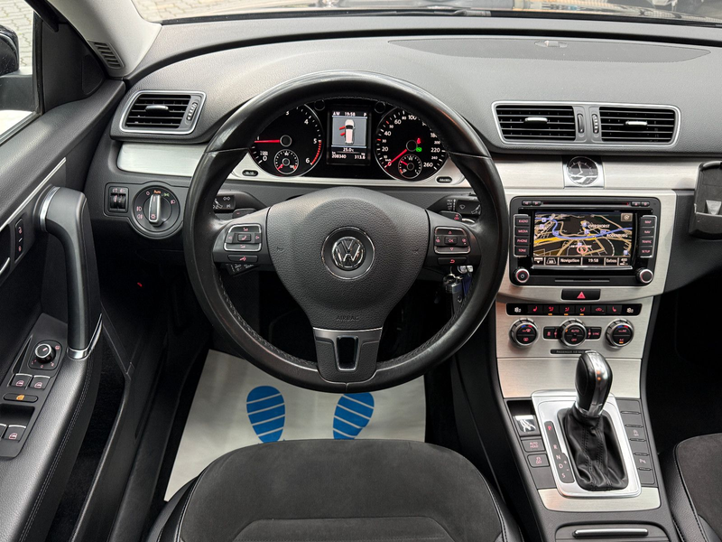 Volkswagen Passat Variant Passat 2.0 TDI Variant Highline DSG STHZ Kamera — photo 9