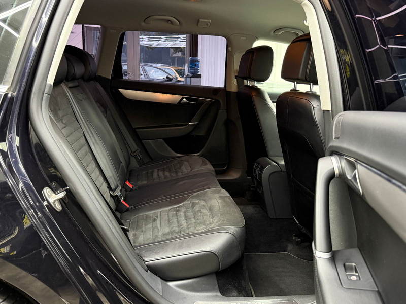 Volkswagen Passat Variant Passat 2.0 TDI Variant Highline DSG STHZ Kamera — photo 13