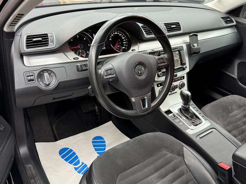 Volkswagen Passat Variant Passat 2.0 TDI Variant Highline DSG STHZ Kamera — photo 10