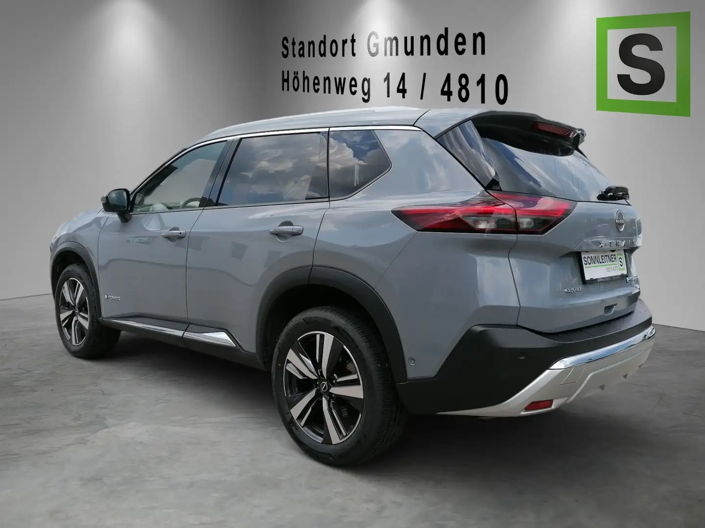 Nissan X-Trail X-TRAIL Tekna 1.5 VC-T e-4orce 214 PS 5S Grau - 2