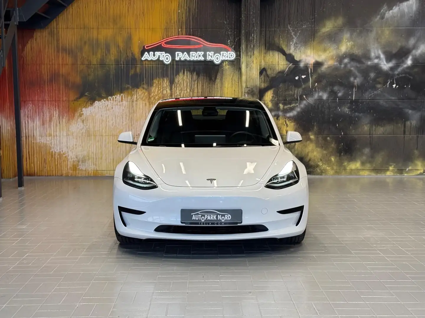 Tesla Model 3 RWD KAMERA~LEDER~1-HAND~50500KM Weiß - 2