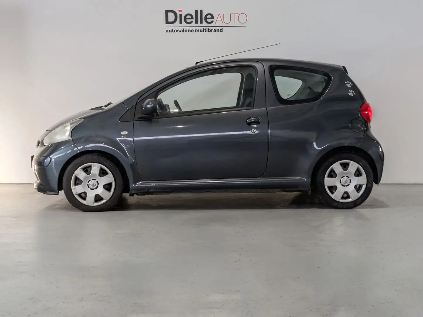 Toyota Aygo Aygo 1.0 12V M-MT 3 porte Sol Grigio - 2