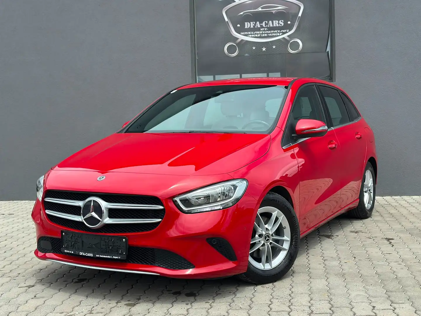 Mercedes-Benz B 180 B 180 d Aut. Rot - 2