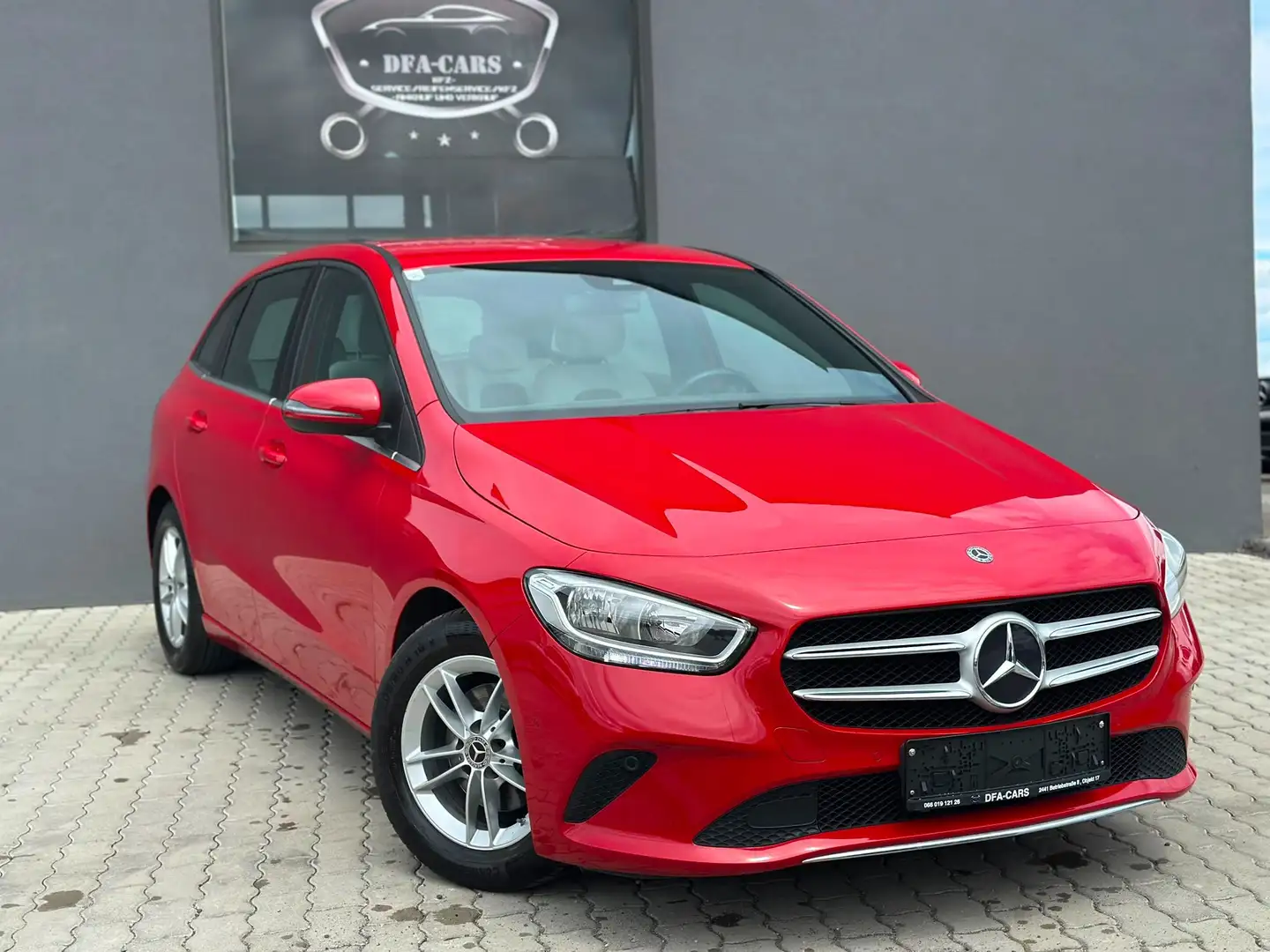 Mercedes-Benz B 180 B 180 d Aut. Rot - 1