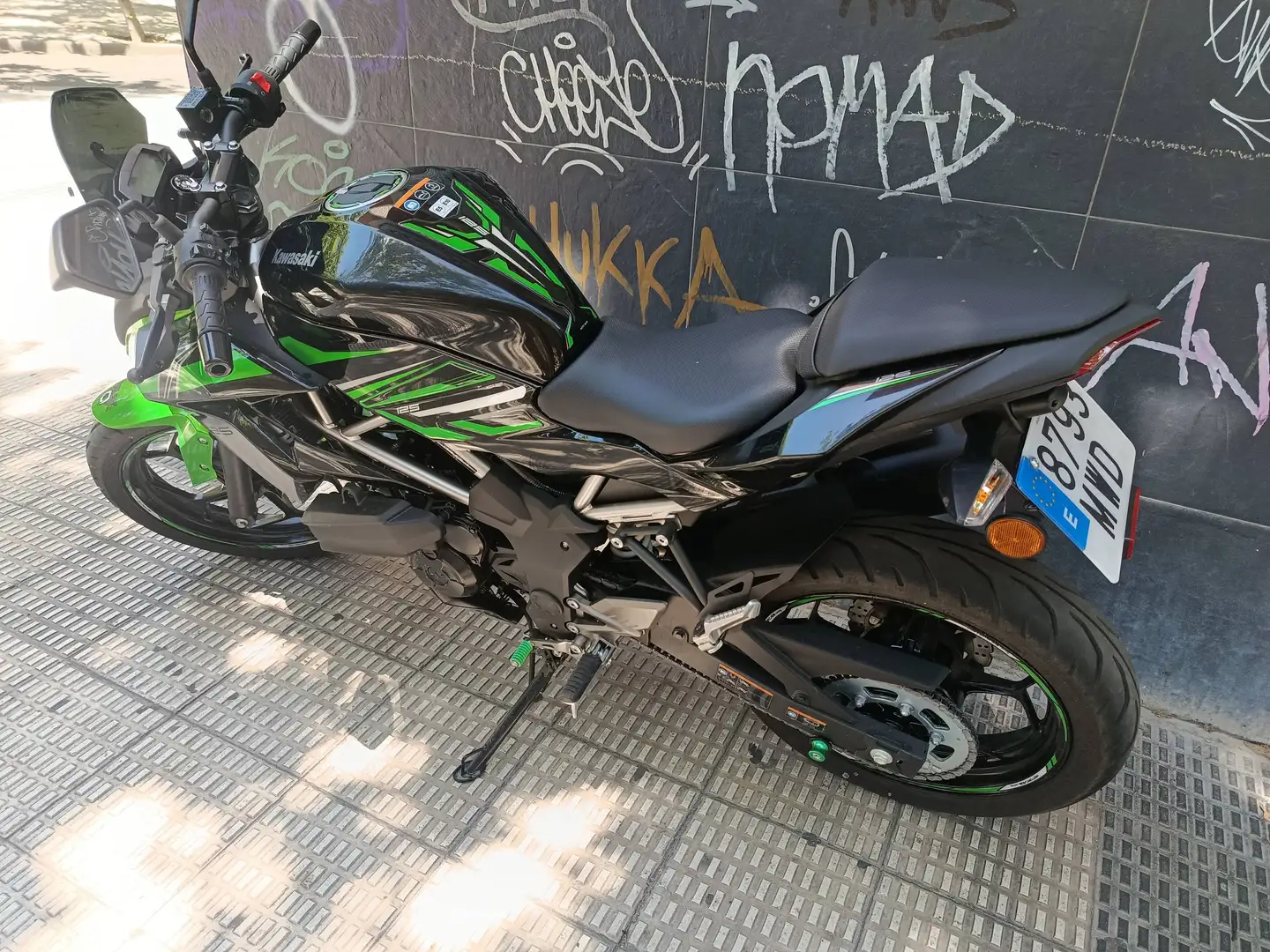 Kawasaki Z 125 Naked Verde - 2