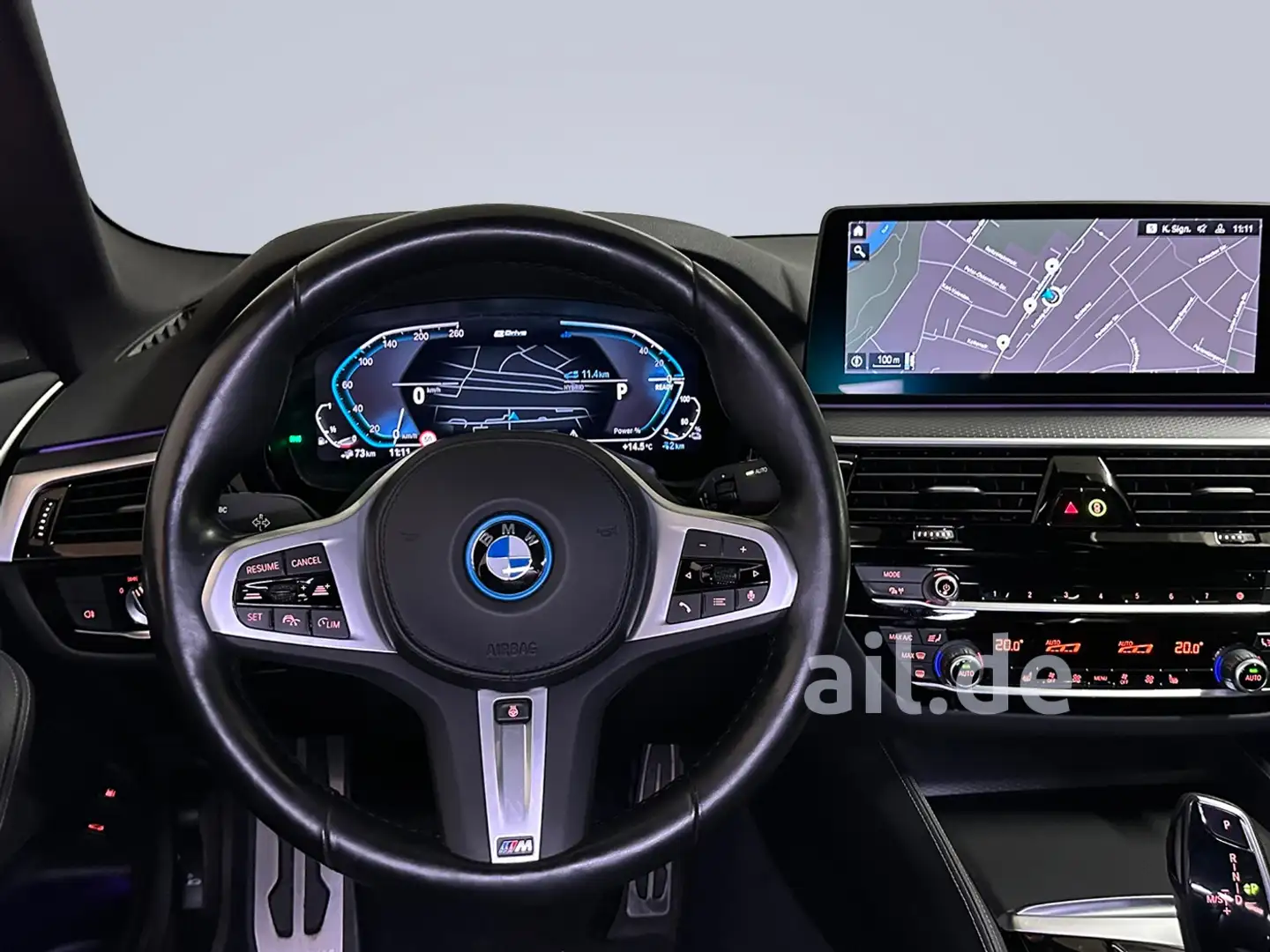 BMW 545 e xDrive  M-Sport LED AHK Kam. LM Weiß - 2