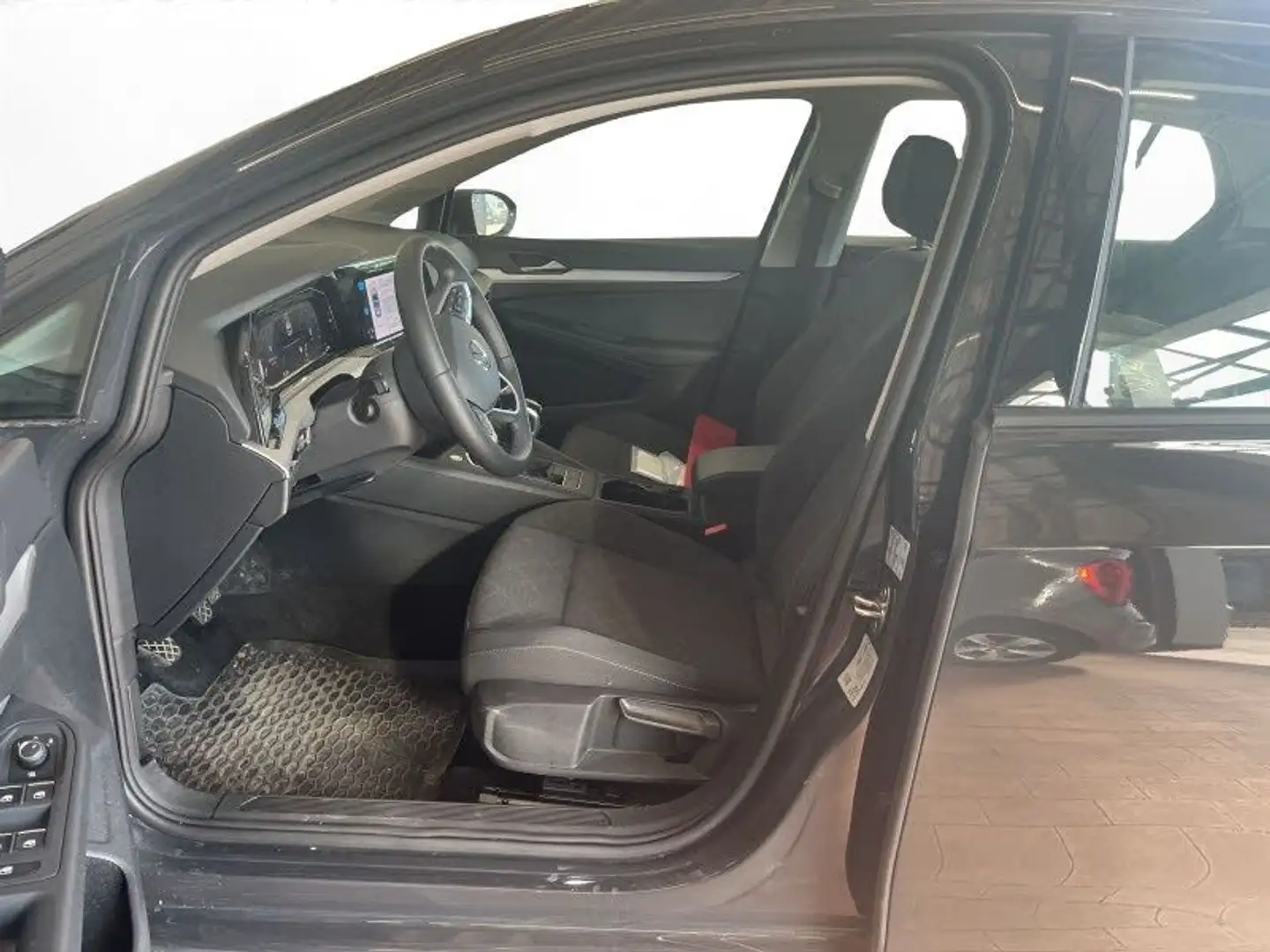 Volkswagen Golf VIII 1.5 TSI Life Klima Navi  LED Grau - 2