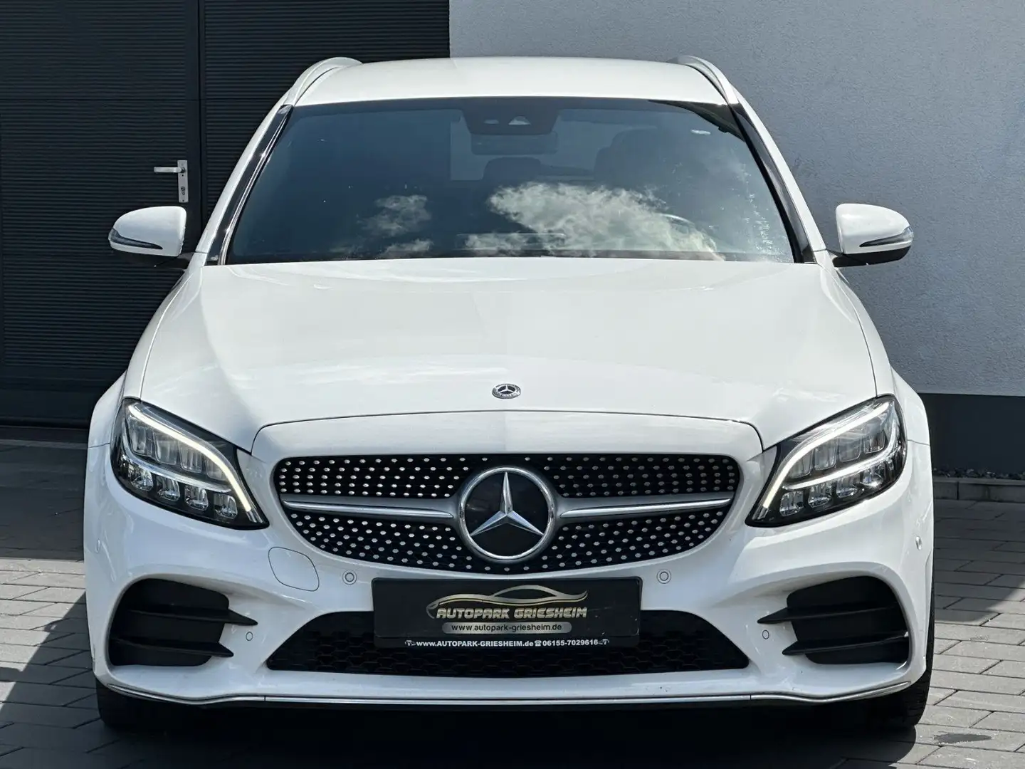 Mercedes-Benz C 400 T 4Matic*AMG*2HD*NAVI*KAMERA*BURMESTER*AIR Fehér - 2