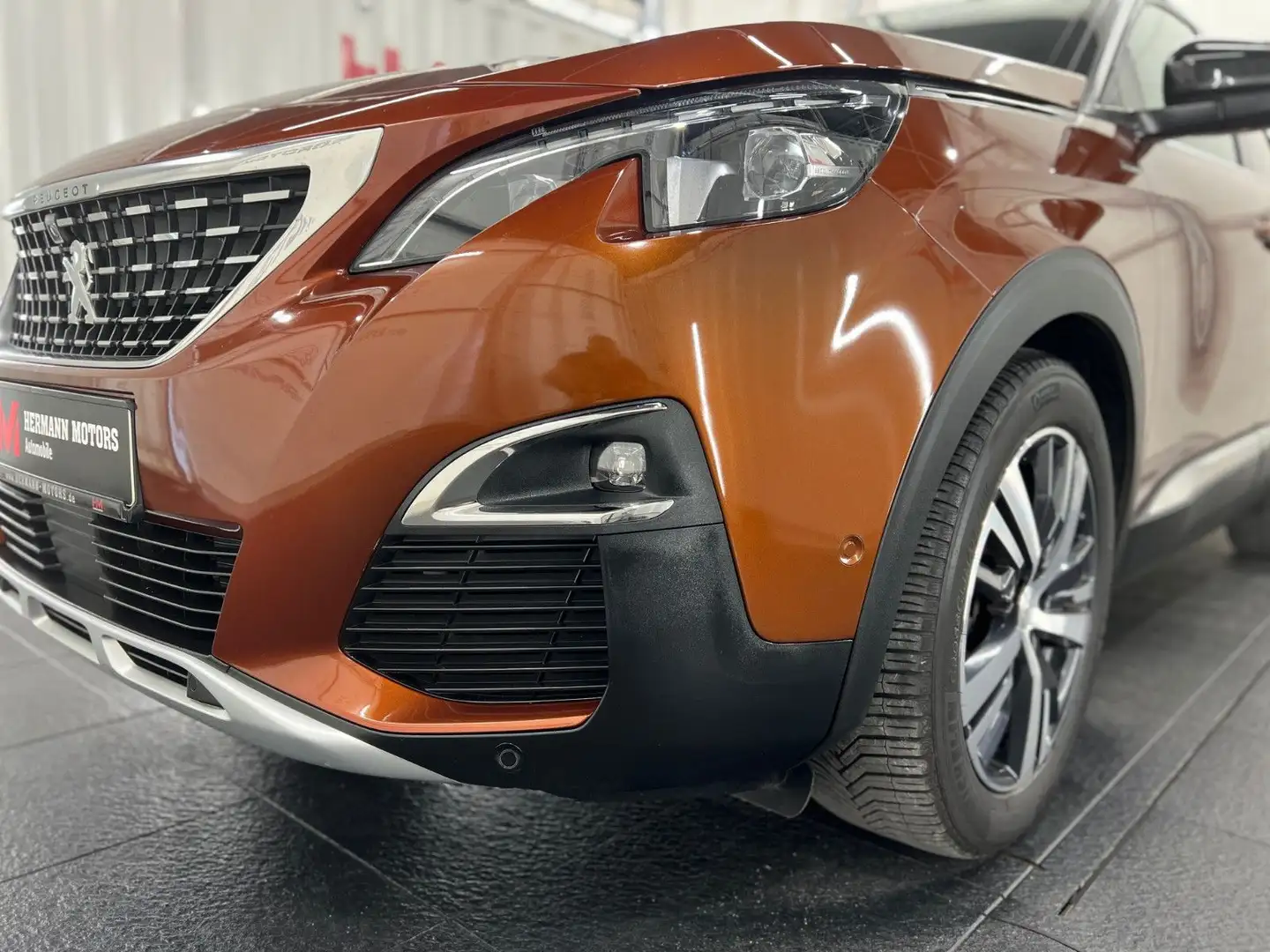 Peugeot 3008 1.6 THP 165 Allure/LED/ACC/AHK/SHZ/GT-Line Grau - 2