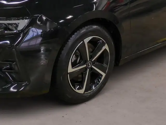 Opel Astra view 7