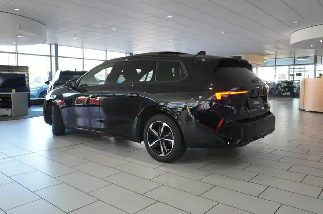 Opel Astra view 12