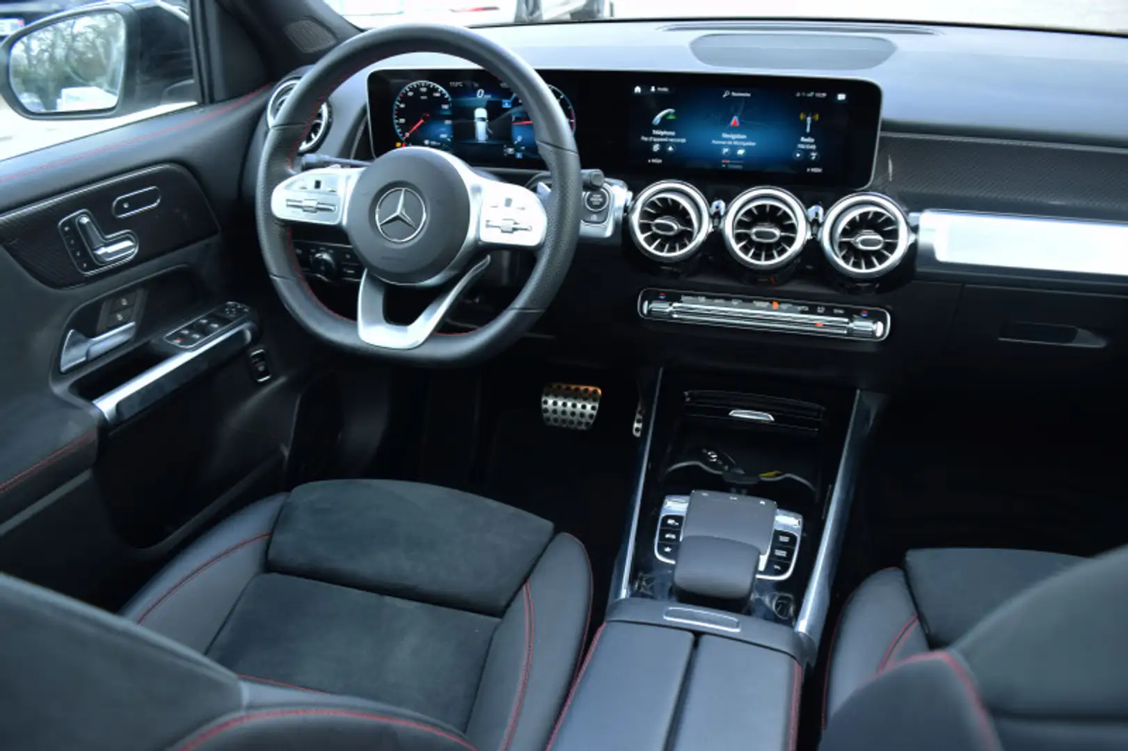 Mercedes-Benz GLB 180 180 D 116CH AMG LINE 8G DCT Alb - 2