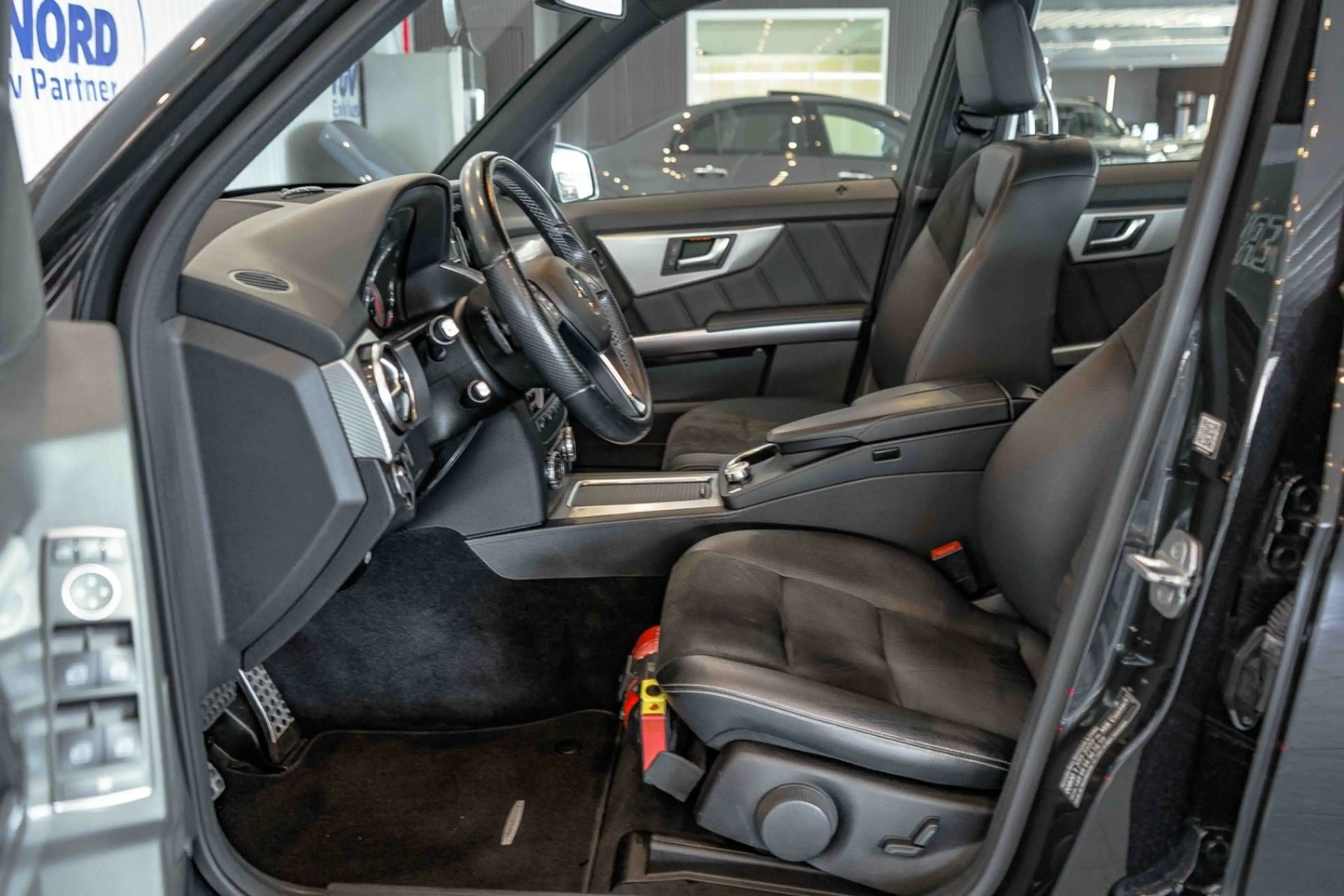 Mercedes-Benz GLK 220 CDI BlueEfficiency Automatik Navi Sitzhz — photo 12