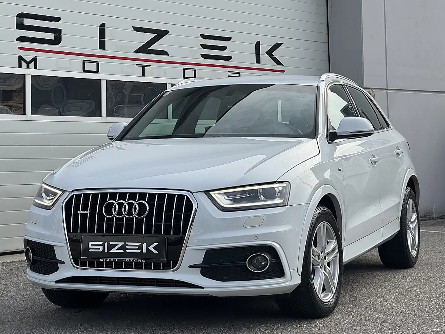 Audi Q3 2,0 TDI quattro DPF S-tronic Weiß - 1
