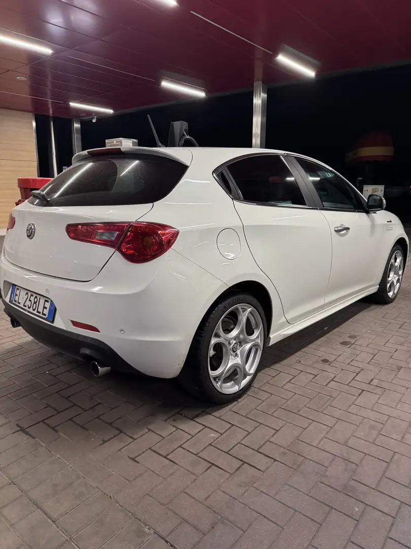 Alfa Romeo Giulietta 2.0 jtdm(2) Exclusive 170cv tct - 2
