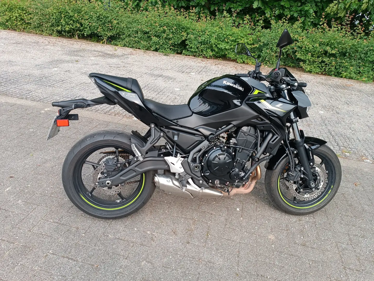 Kawasaki Z 650 Černá - 1