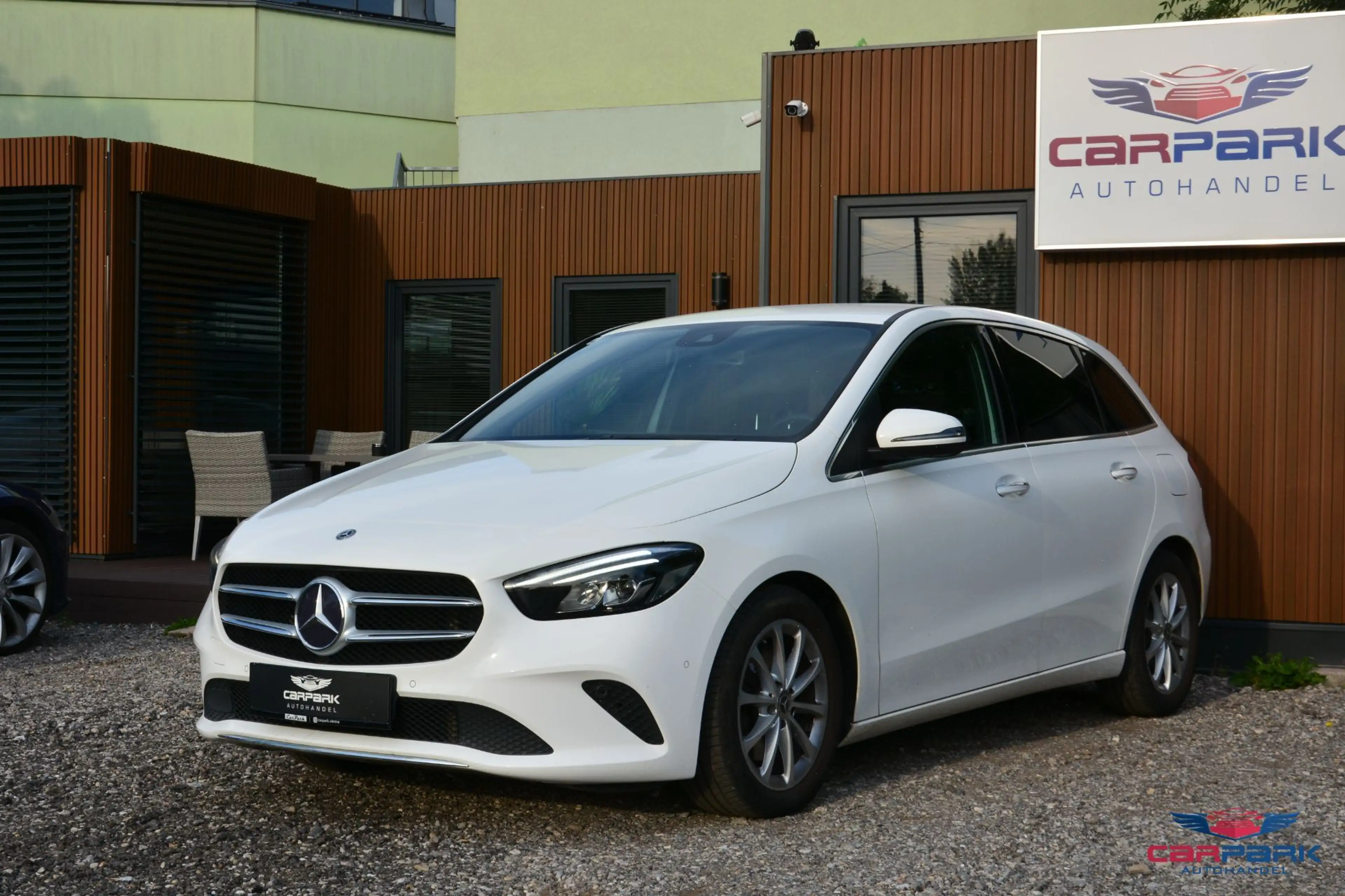 Mercedes-Benz B 220 d 4MATIC Aut. — photo 2