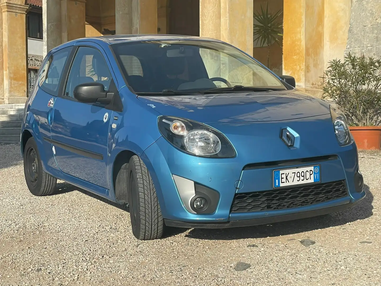 Renault Twingo 1.2 lev Miss Sixty 75cv Bleu - 1