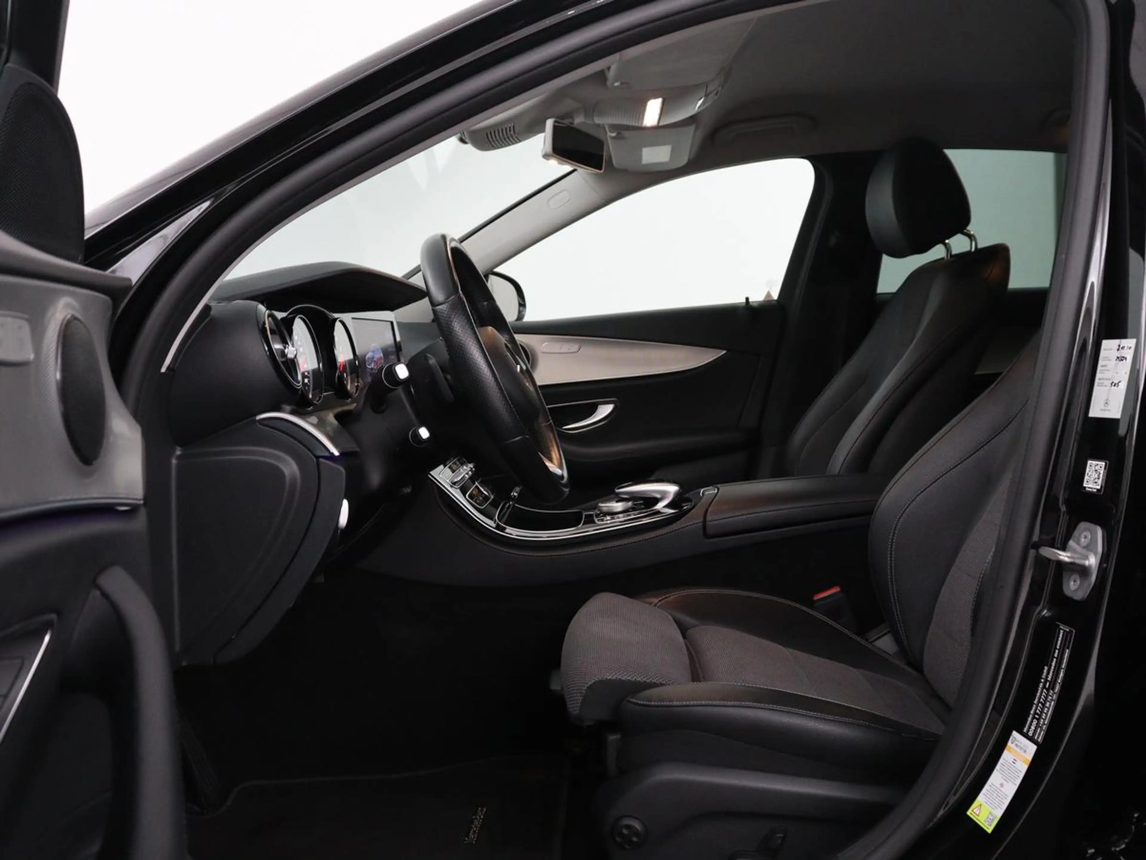 Mercedes-Benz E 350 e Premium | Half leder | Stoel verwarming | Cruise — photo 3