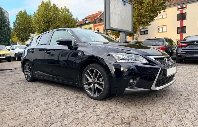 Lexus CT 200h F-Sport LED Navi Kamera Tempomat SHZ PDC