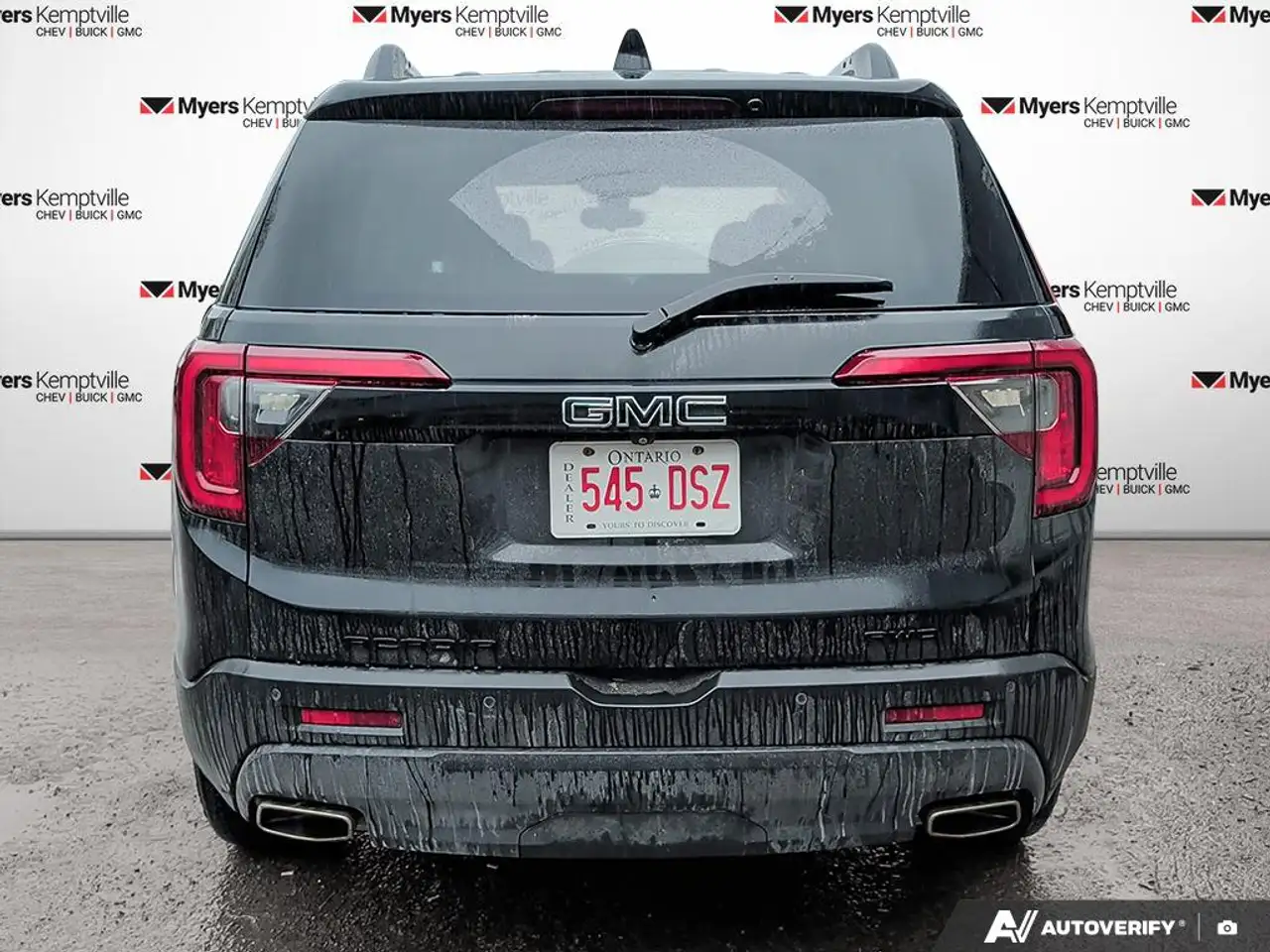 GMC Acadia снимка GMC Acadia