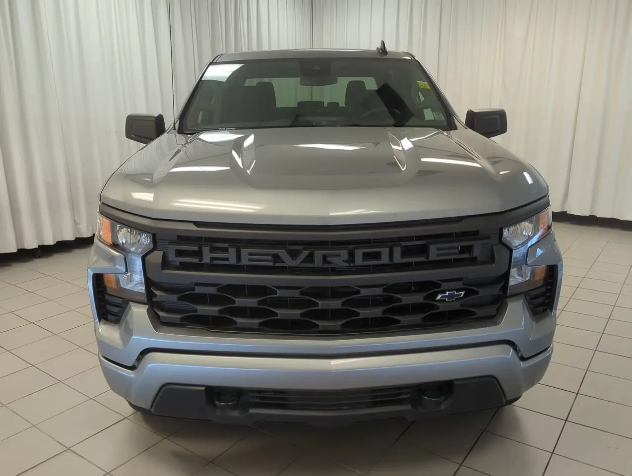 Chevrolet Silverado 1500 снимка Chevrolet Silverado 1500