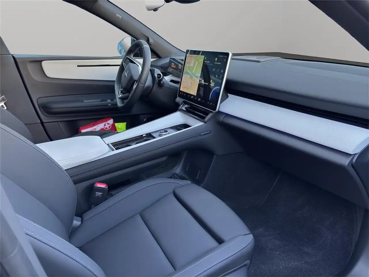 Polestar 4 2025