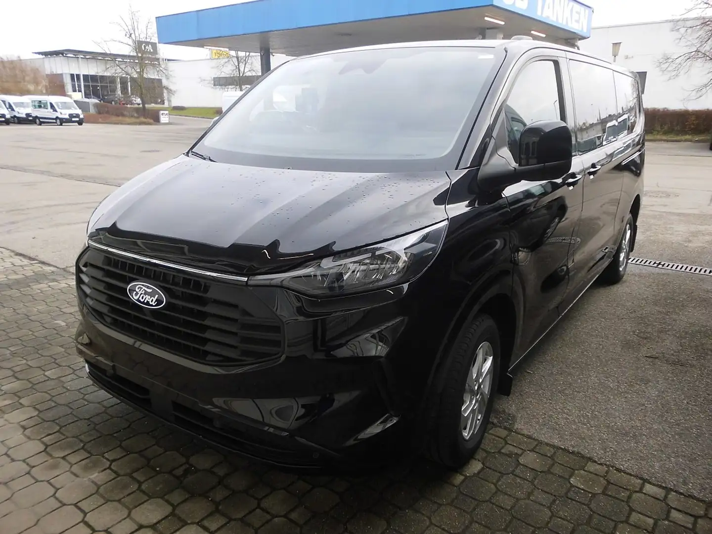 Ford Transit Custom Kombi 2,0 EcoBlue L2H1 320 AWD Limited Aut. Schwarz - 1