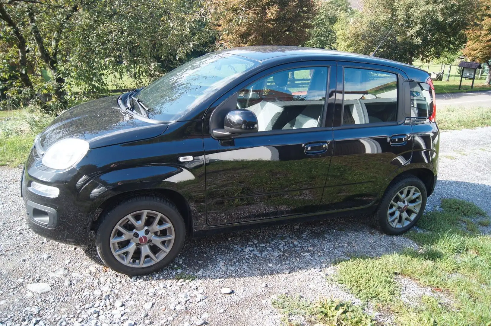 Fiat Panda Lounge aus 1 Hand Schwarz - 2