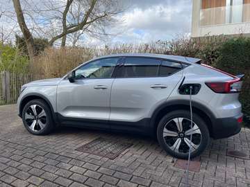 82 kWh Twin Ultimate 4x4 Full full options !!