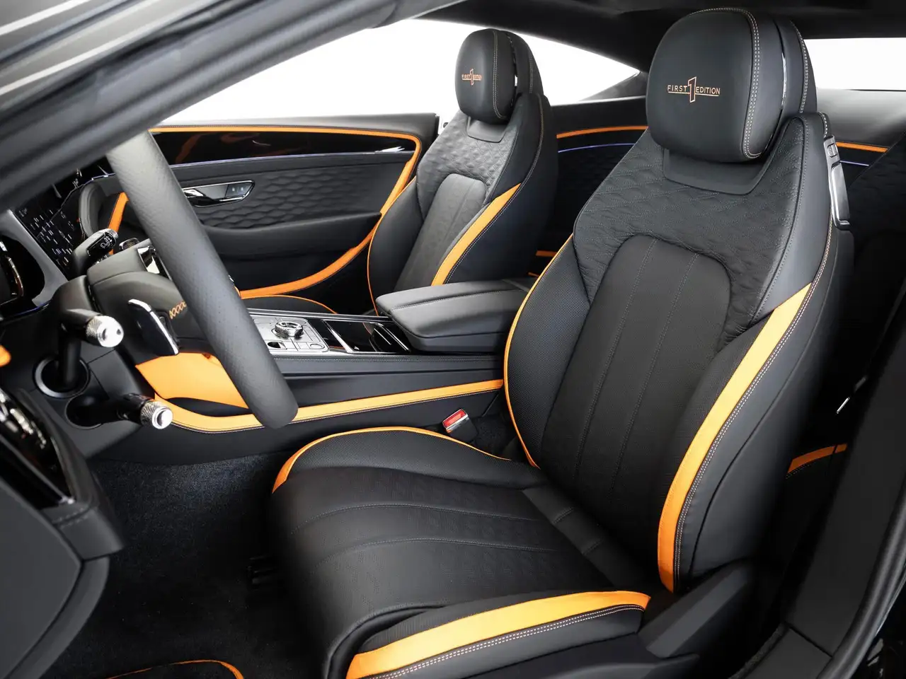 Bentley Continental 2025 — фото 10