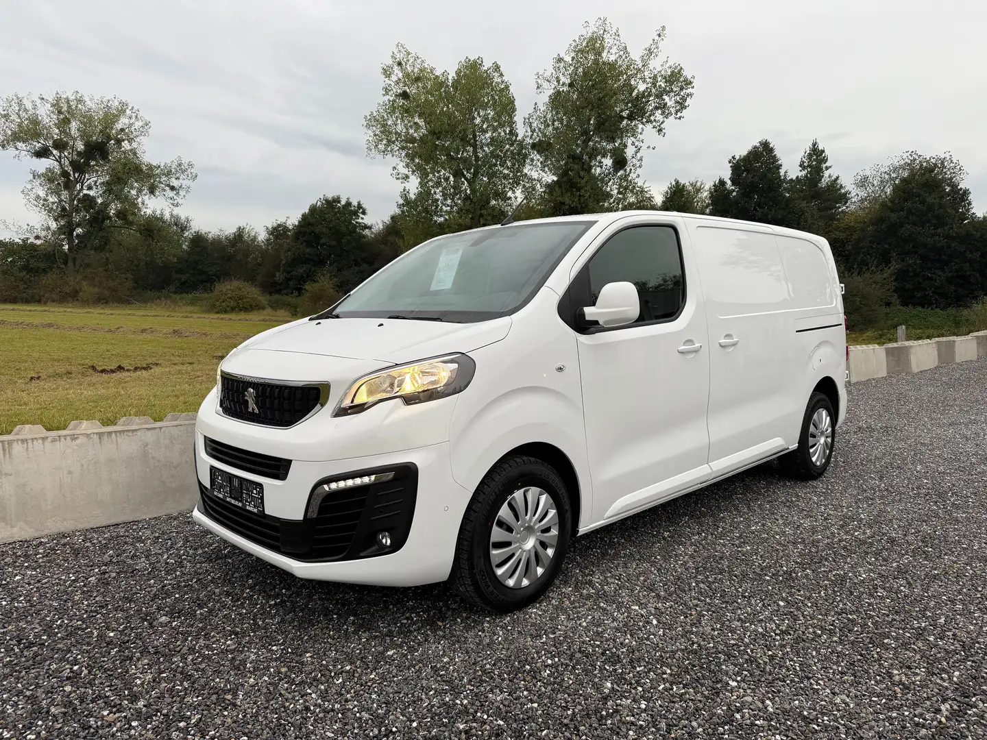 Peugeot Expert 2.0Hdi 125CH L2 *Full options 15.500eHTVA* Blanc - 2
