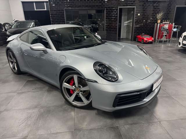 Imagine Porsche 992 Carrera S