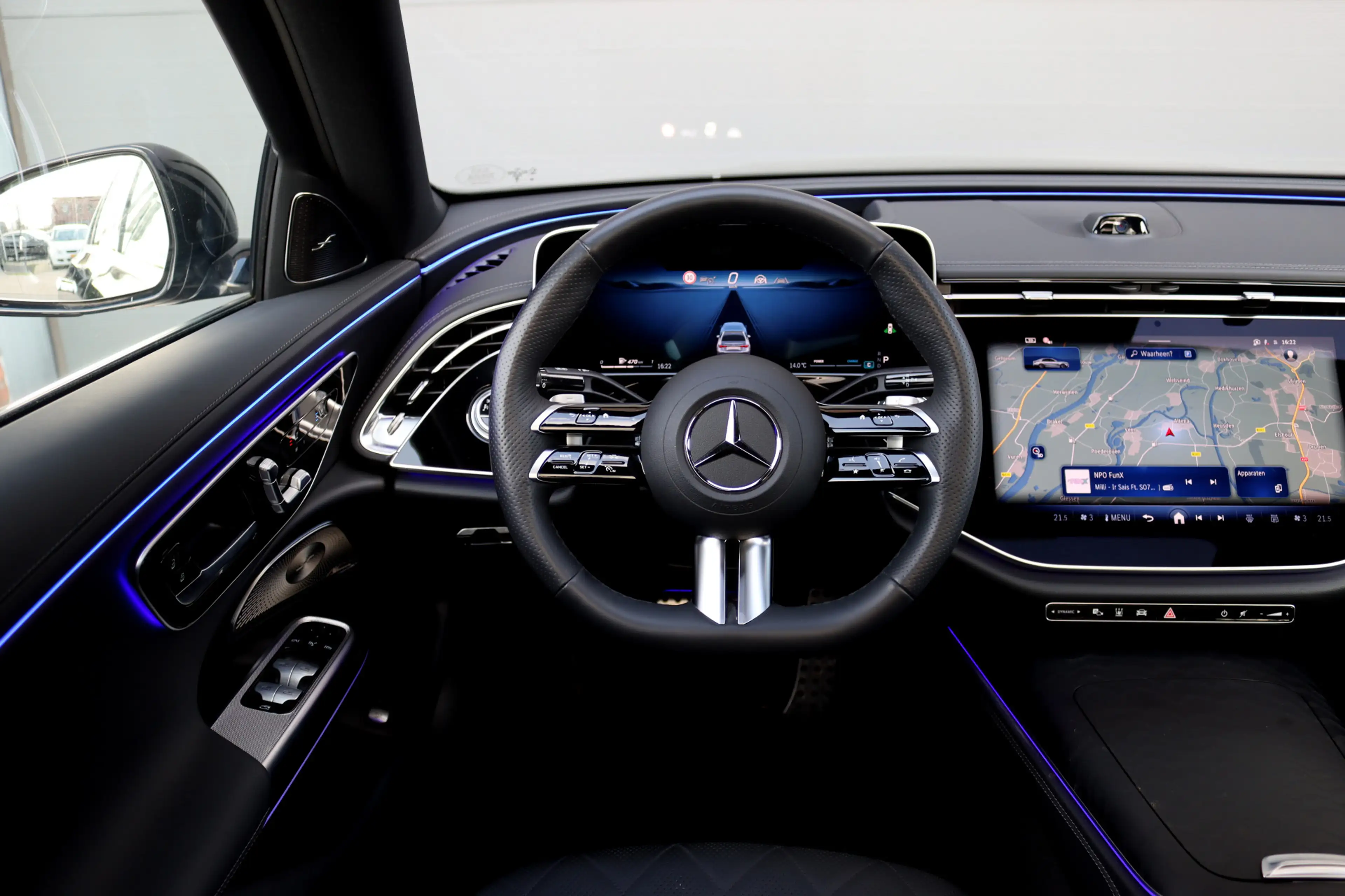 Mercedes-Benz E 450 d 4MATIC AMG Line | Hyperscreen | Luchtvering | Ac — photo 27