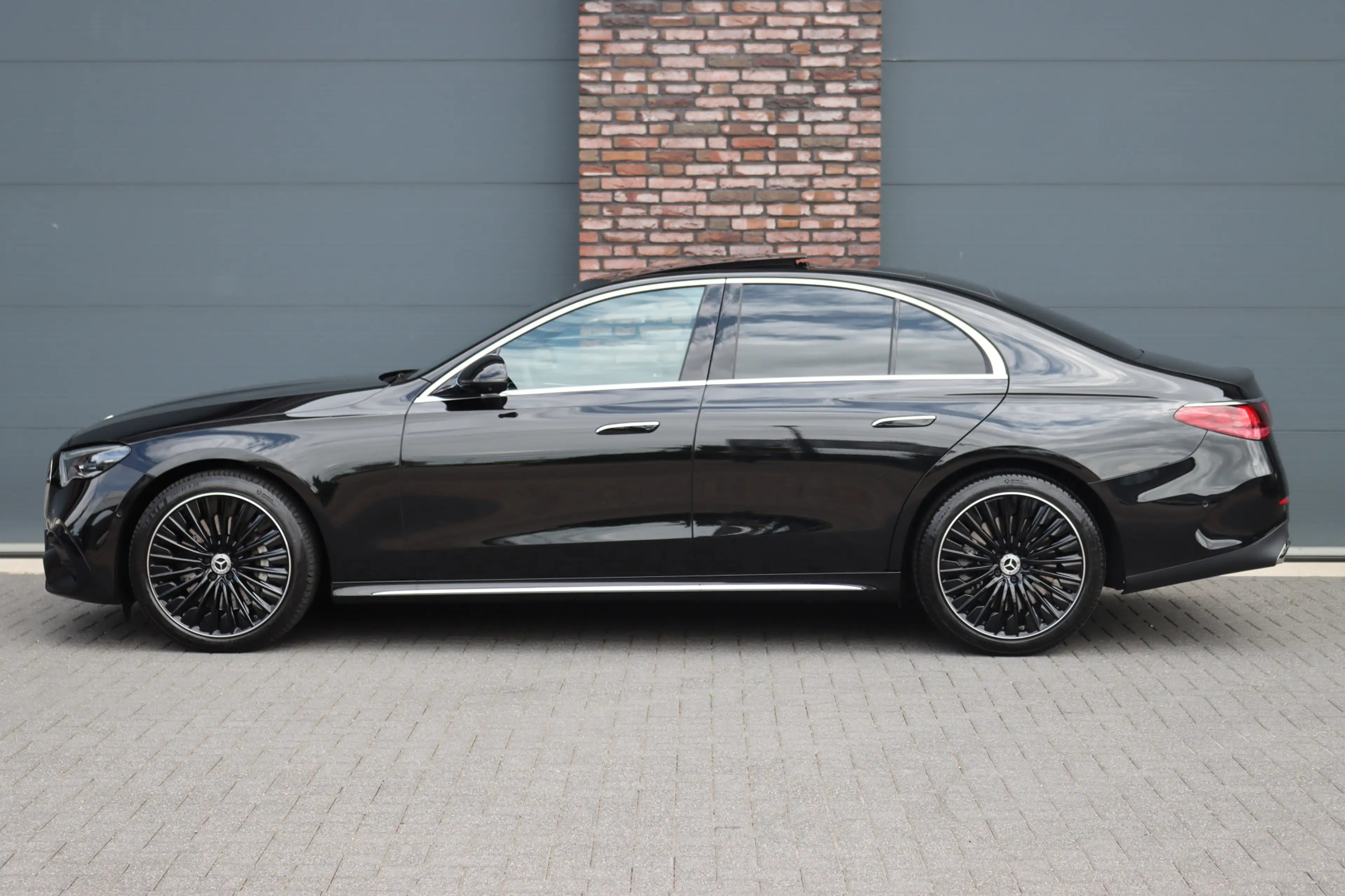 Mercedes-Benz E 450 d 4MATIC AMG Line | Hyperscreen | Luchtvering | Ac — photo 9