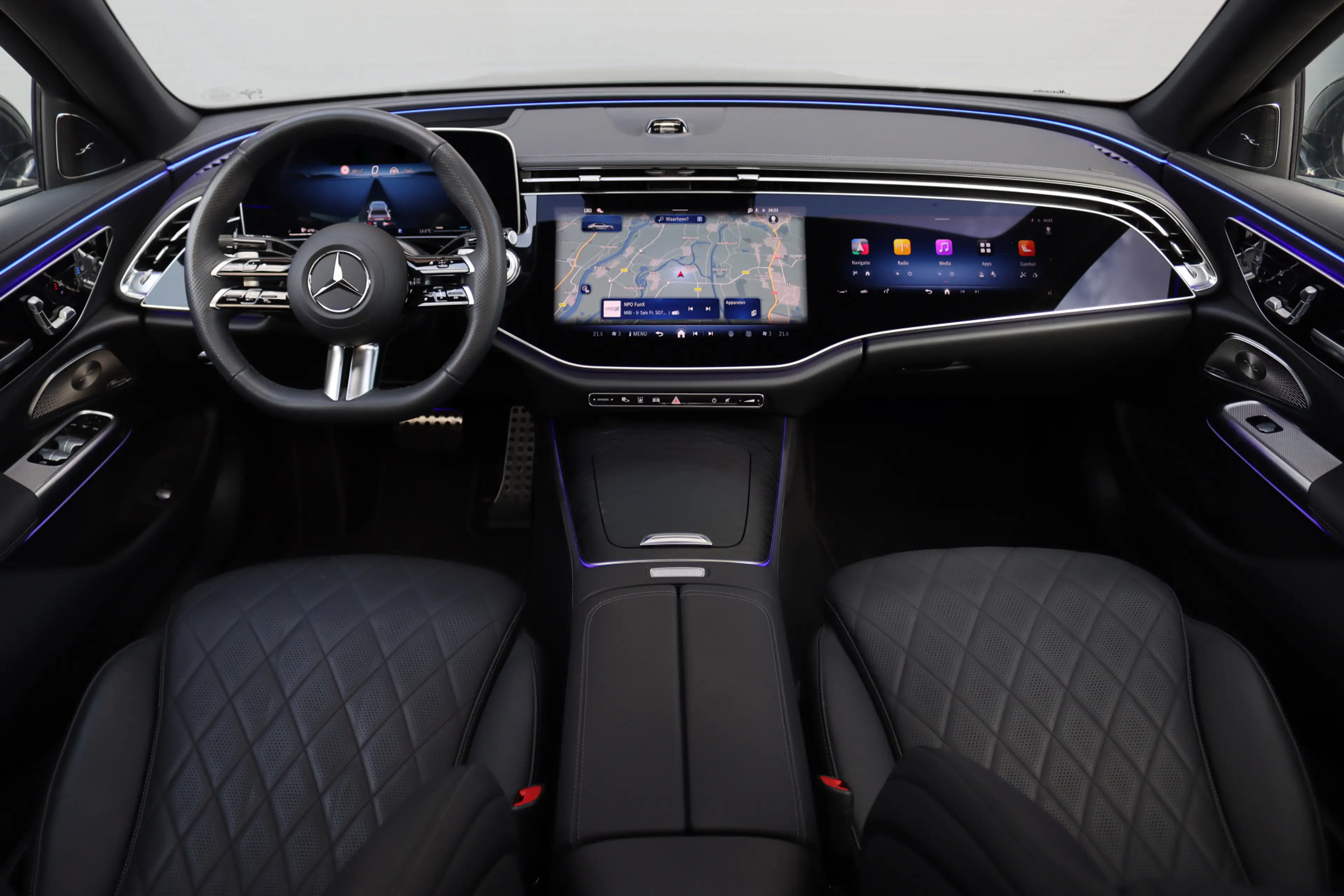 Mercedes-Benz E 450 d 4MATIC AMG Line | Hyperscreen | Luchtvering | Ac — photo 2