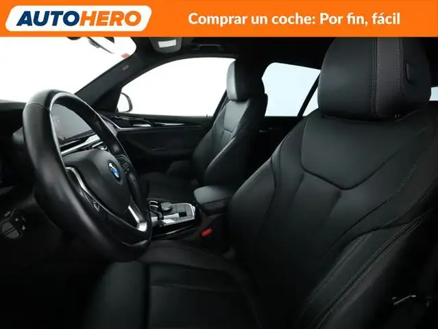 BMW X3 view 11